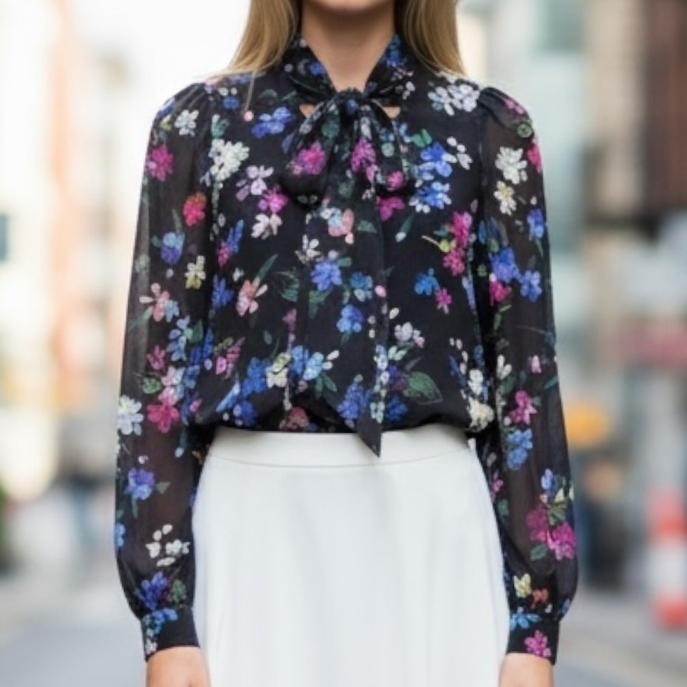 New Milly Classic Timeless Tie Neck Silk Blouse Black Satin + Floral SZ 4